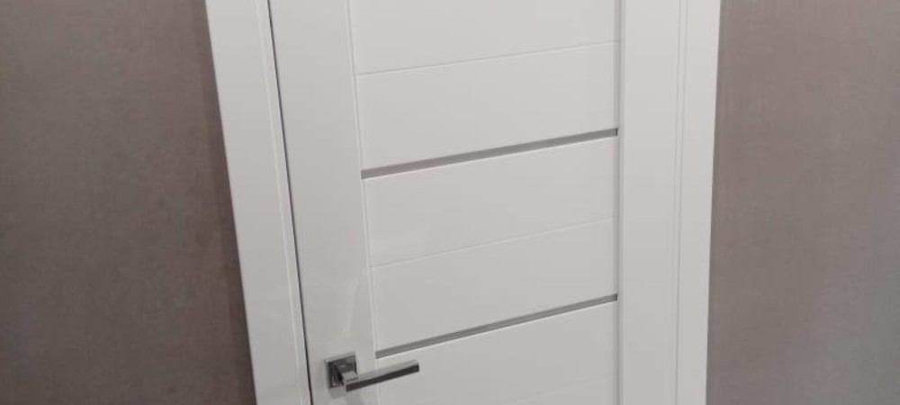 Установили одну дверь в квартире